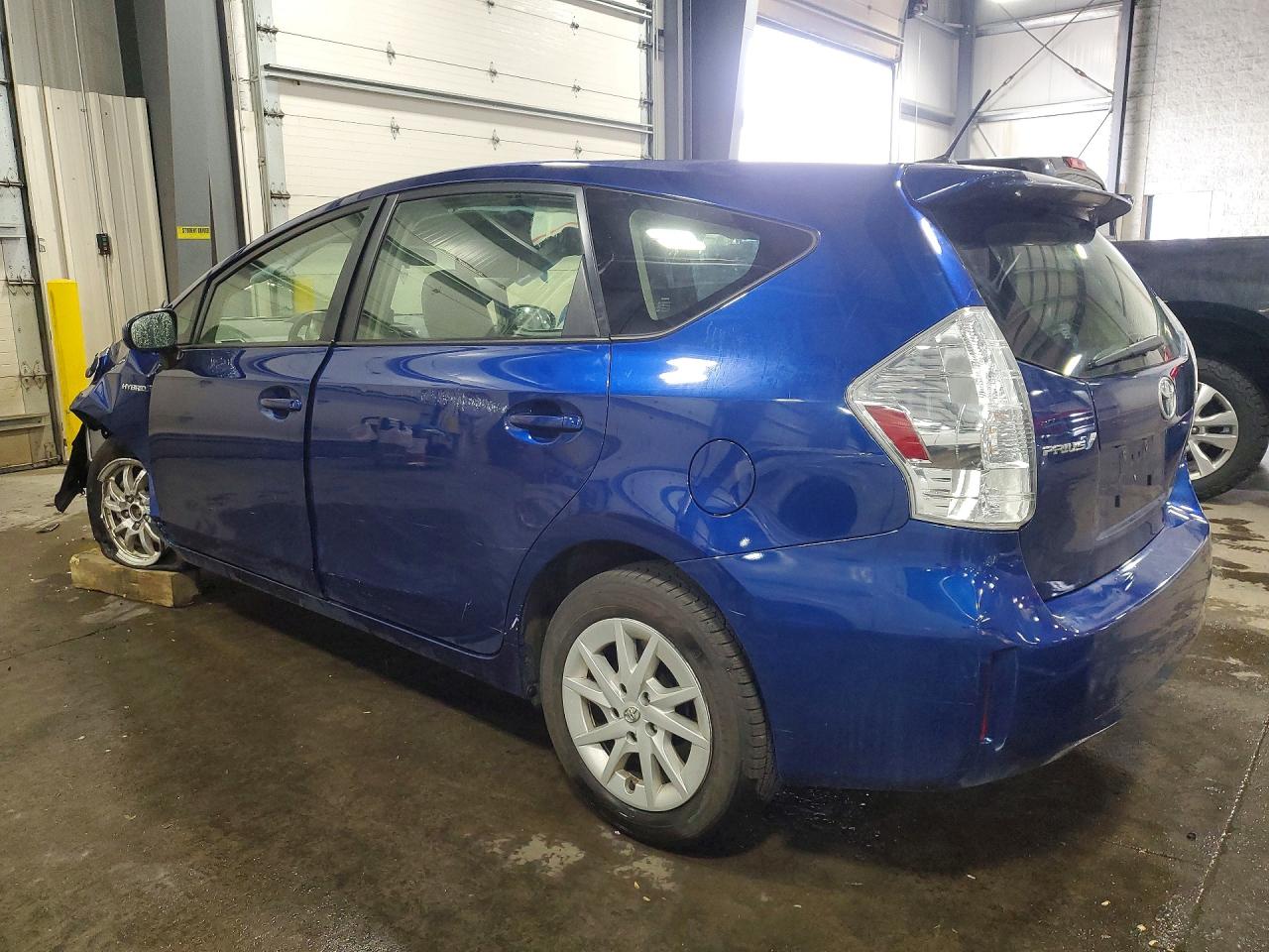 Toyota Prius v Three