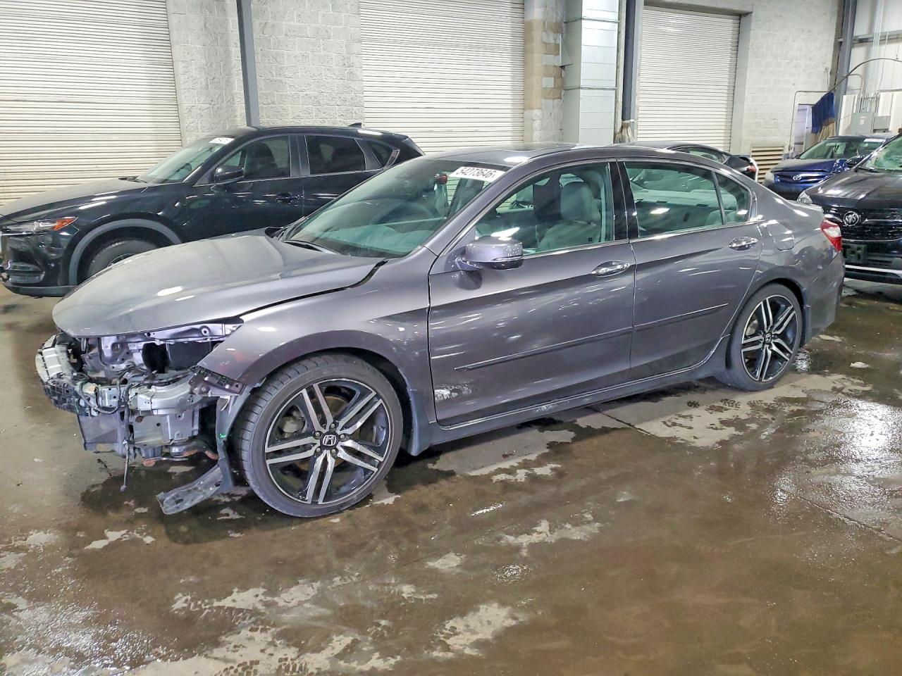 Salvage Honda Accord Image