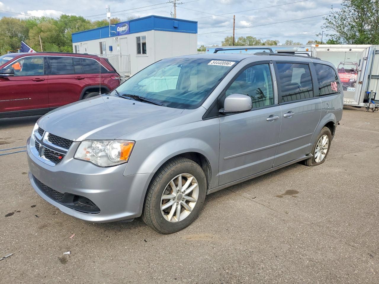 Salvage Dodge Caravan Image