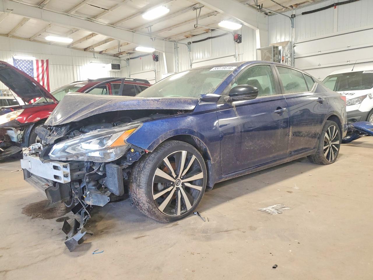 Salvage Nissan Altima Image