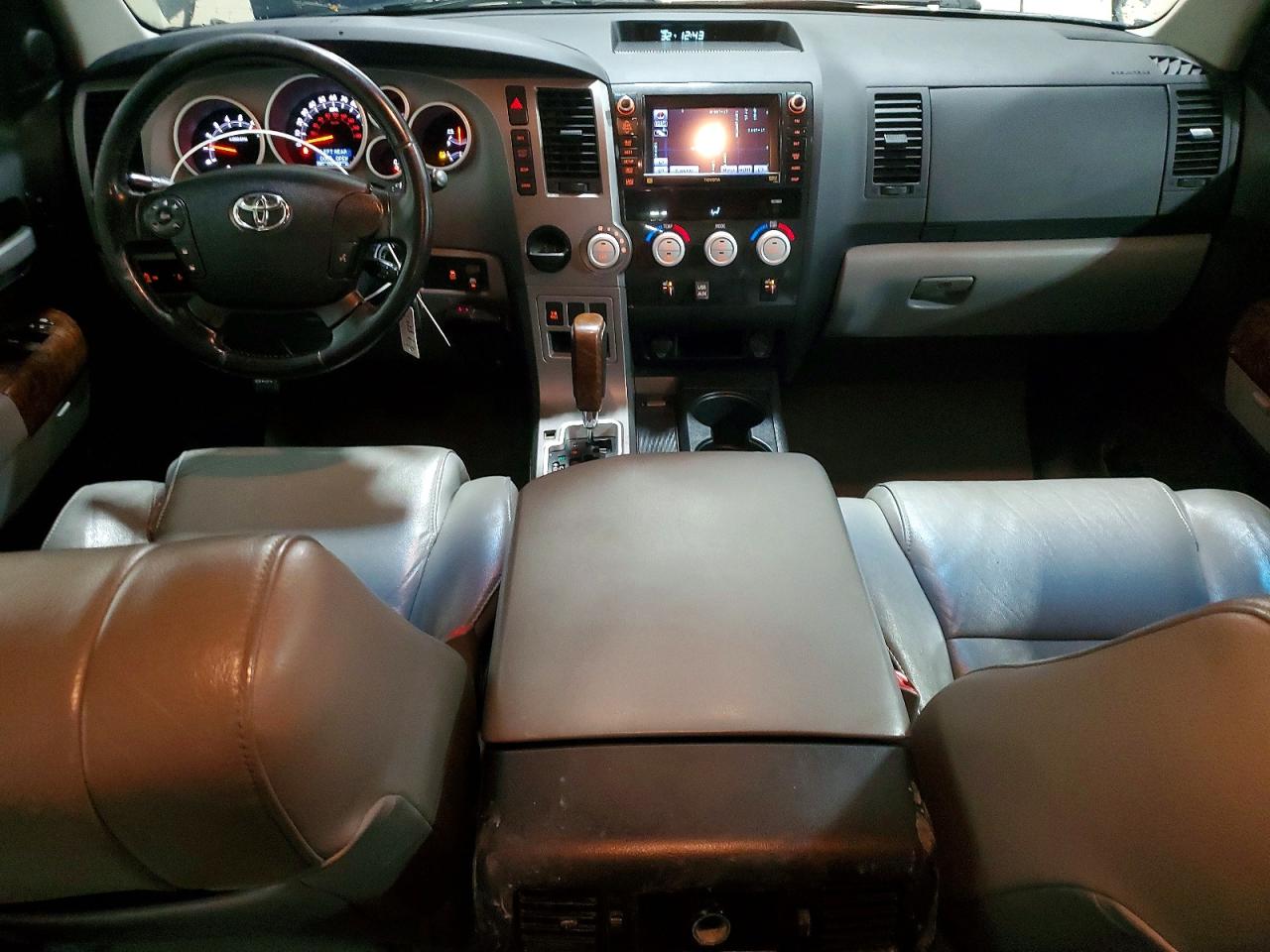 Toyota Tundra Crewmax Limited