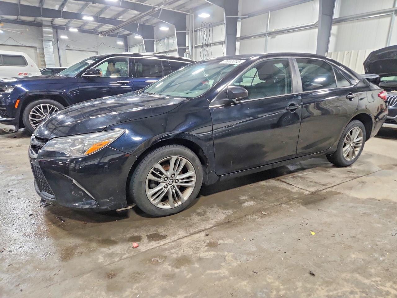 Salvage Toyota Camry Image