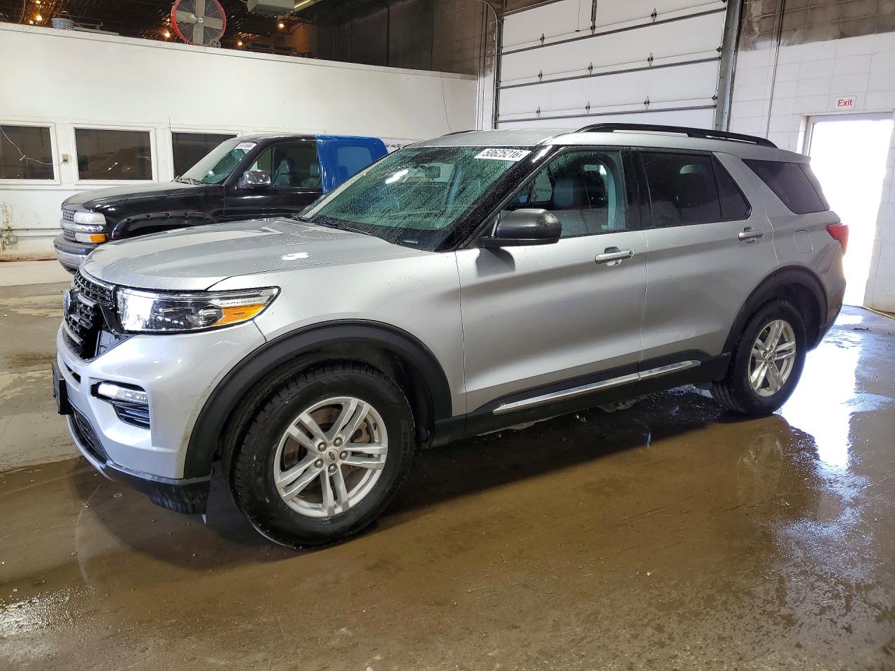 Salvage Ford Explorer Image