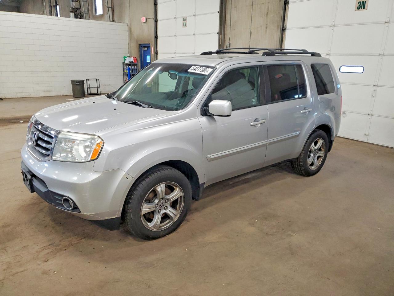 Salvage Honda Pilot Image