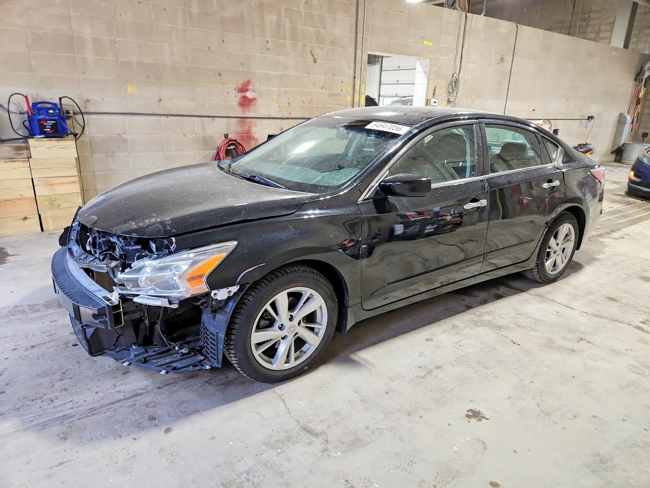 Salvage Nissan Altima Image