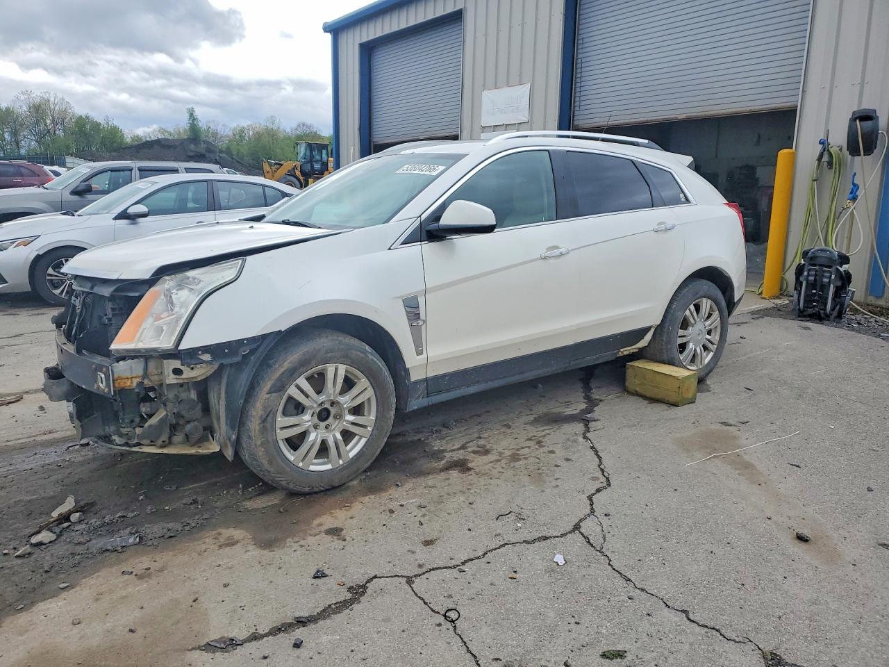 Salvage Cadillac SRX Image