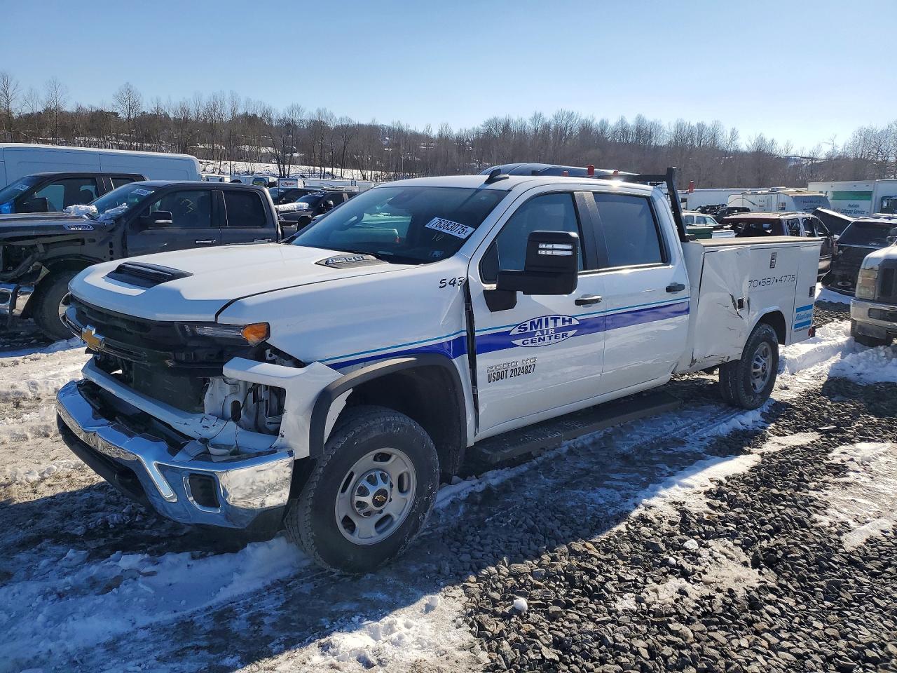 Salvage Chevrolet Silverado Image