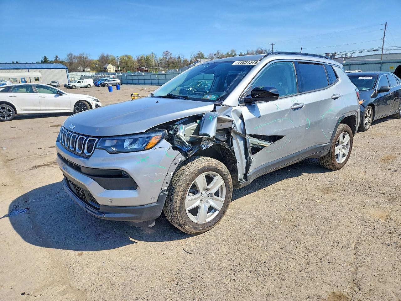 Salvage Jeep Compass Image