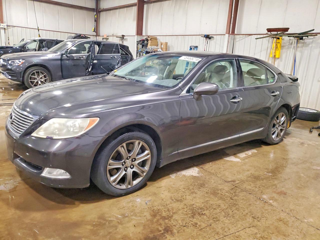 Salvage Lexus LS Image
