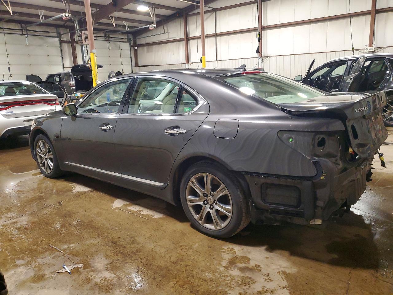 Lexus LS 460