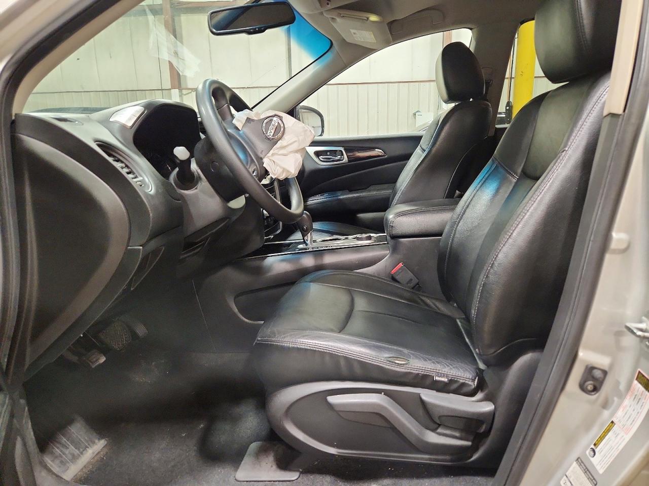 Nissan Pathfinder S