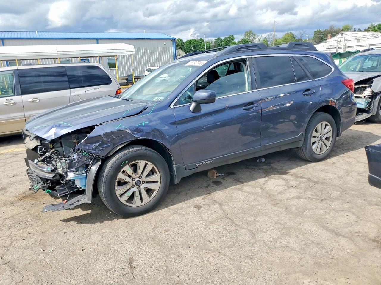 Salvage Subaru Outback Image