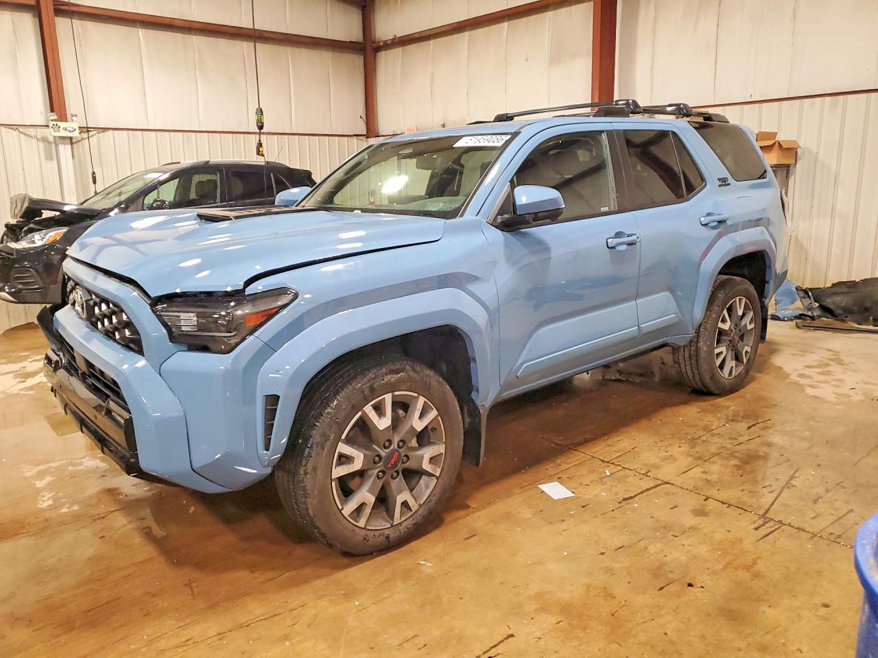 Salvage Toyota 4Runner Image