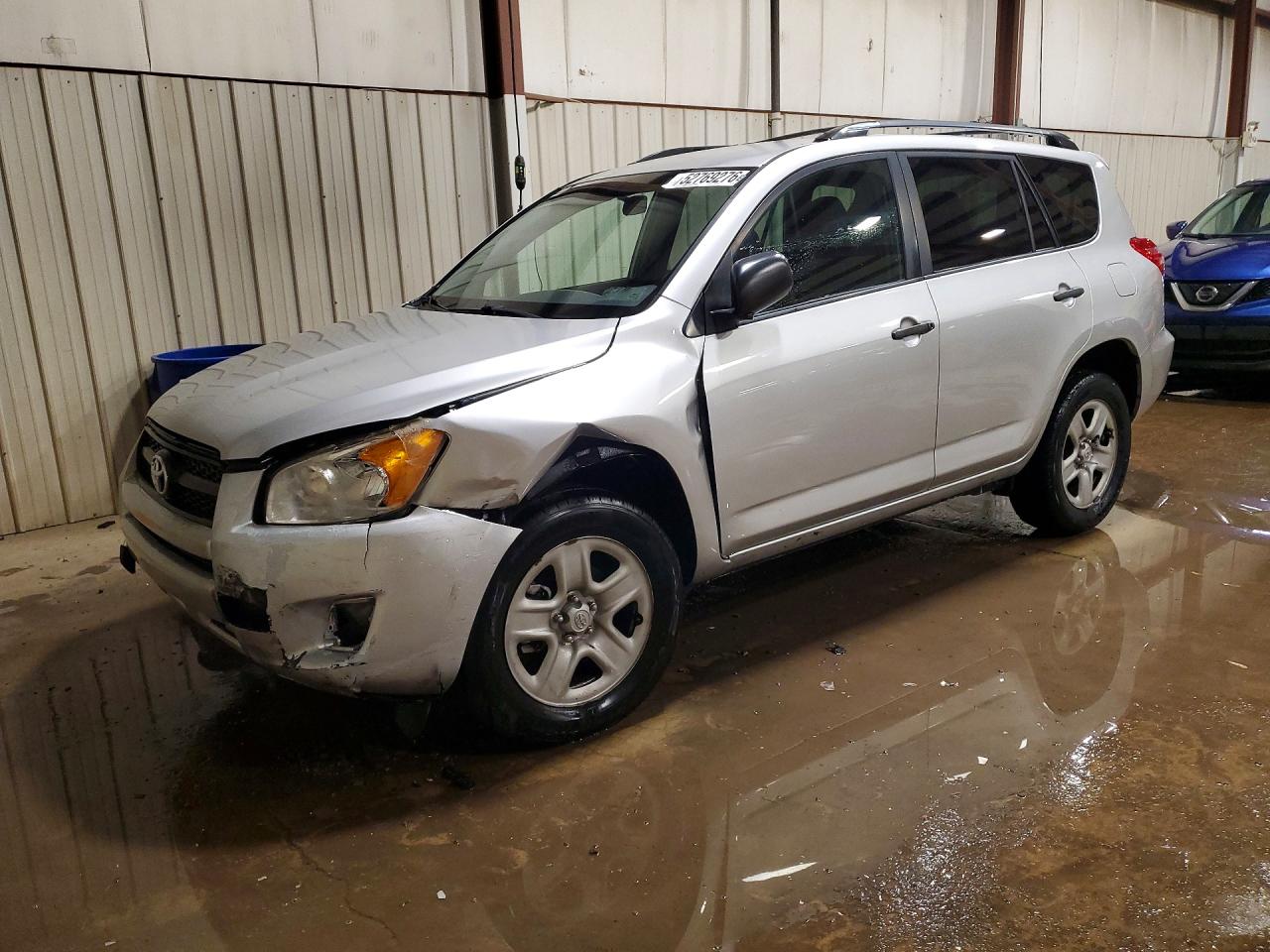 Salvage Toyota RAV4 Image