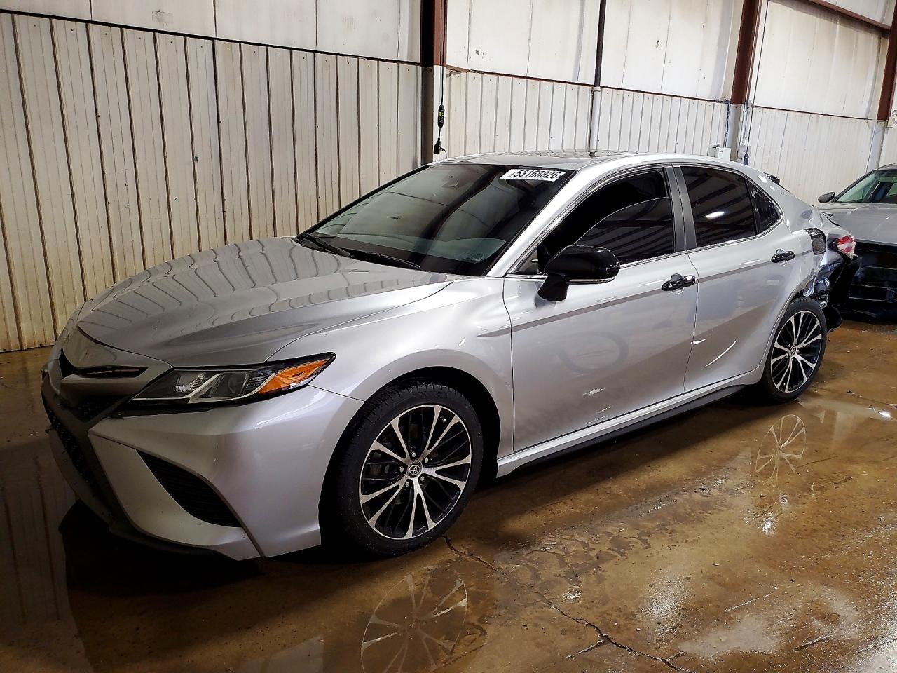 Salvage Toyota Camry Image