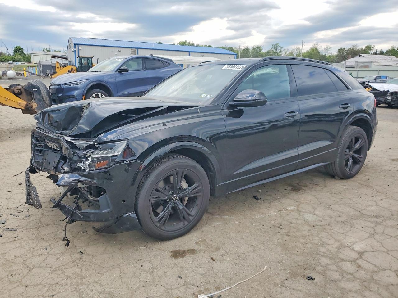 Salvage Audi Q8 Image