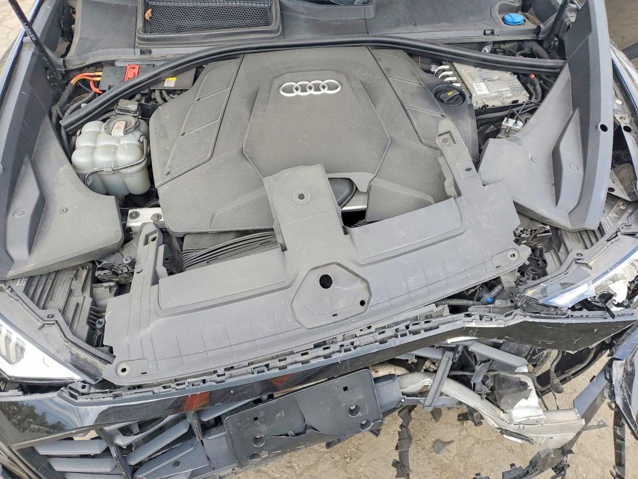 Audi Q8 Premium Plus
