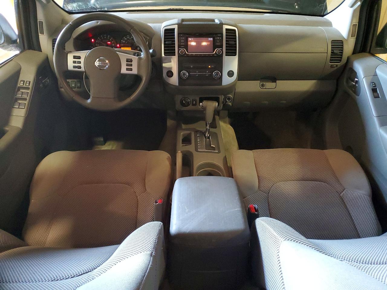 Nissan Frontier Sv