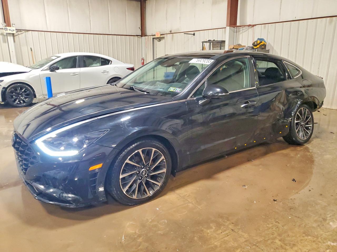 Salvage Hyundai SONATA Image