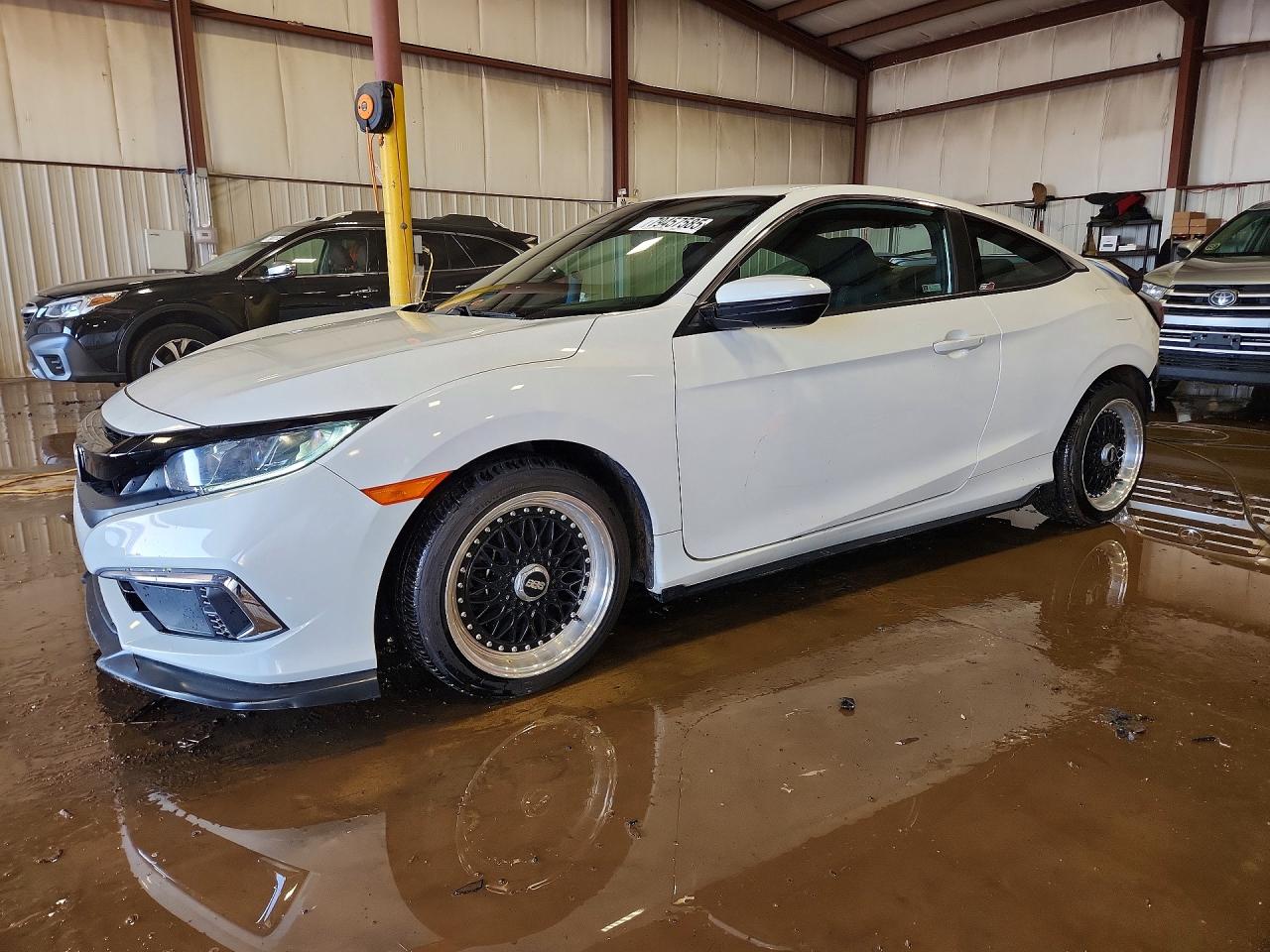 Salvage Honda Civic Image