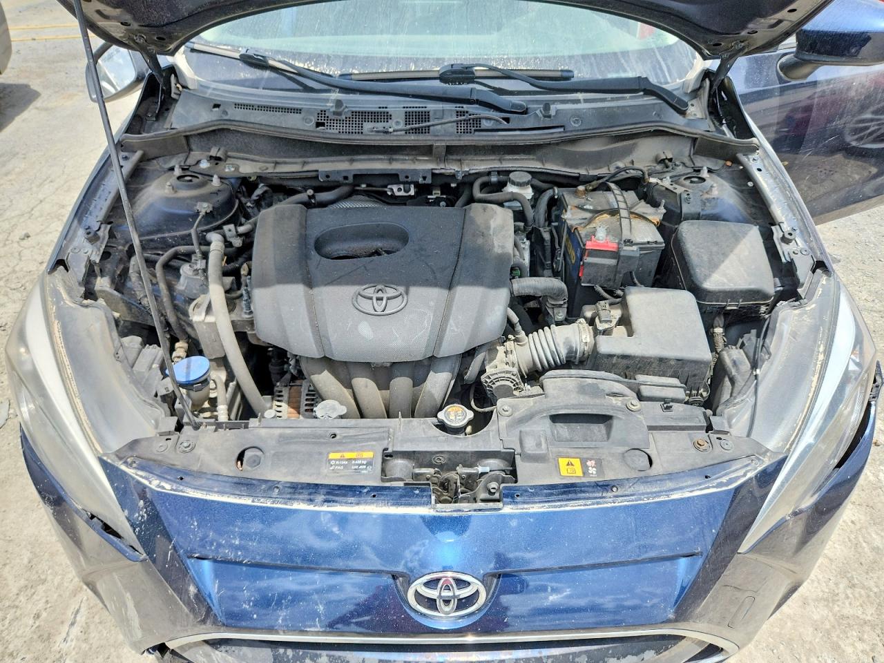 Toyota Yaris Base