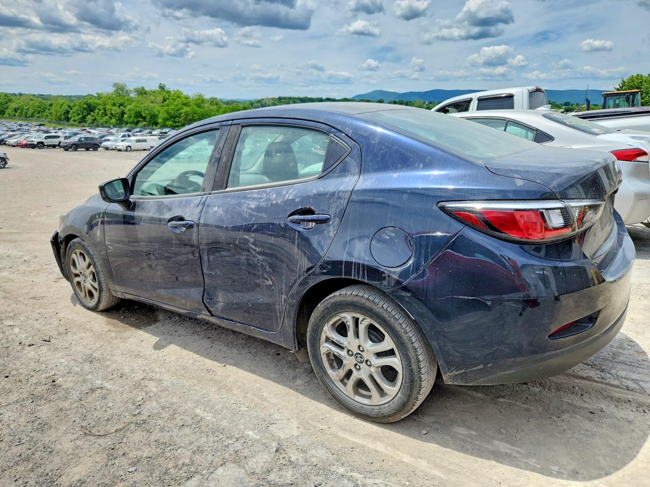 Toyota Yaris Base