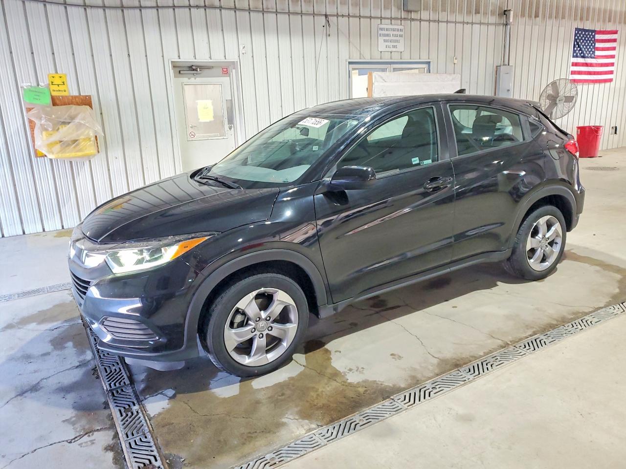 Salvage Honda HR-V Image
