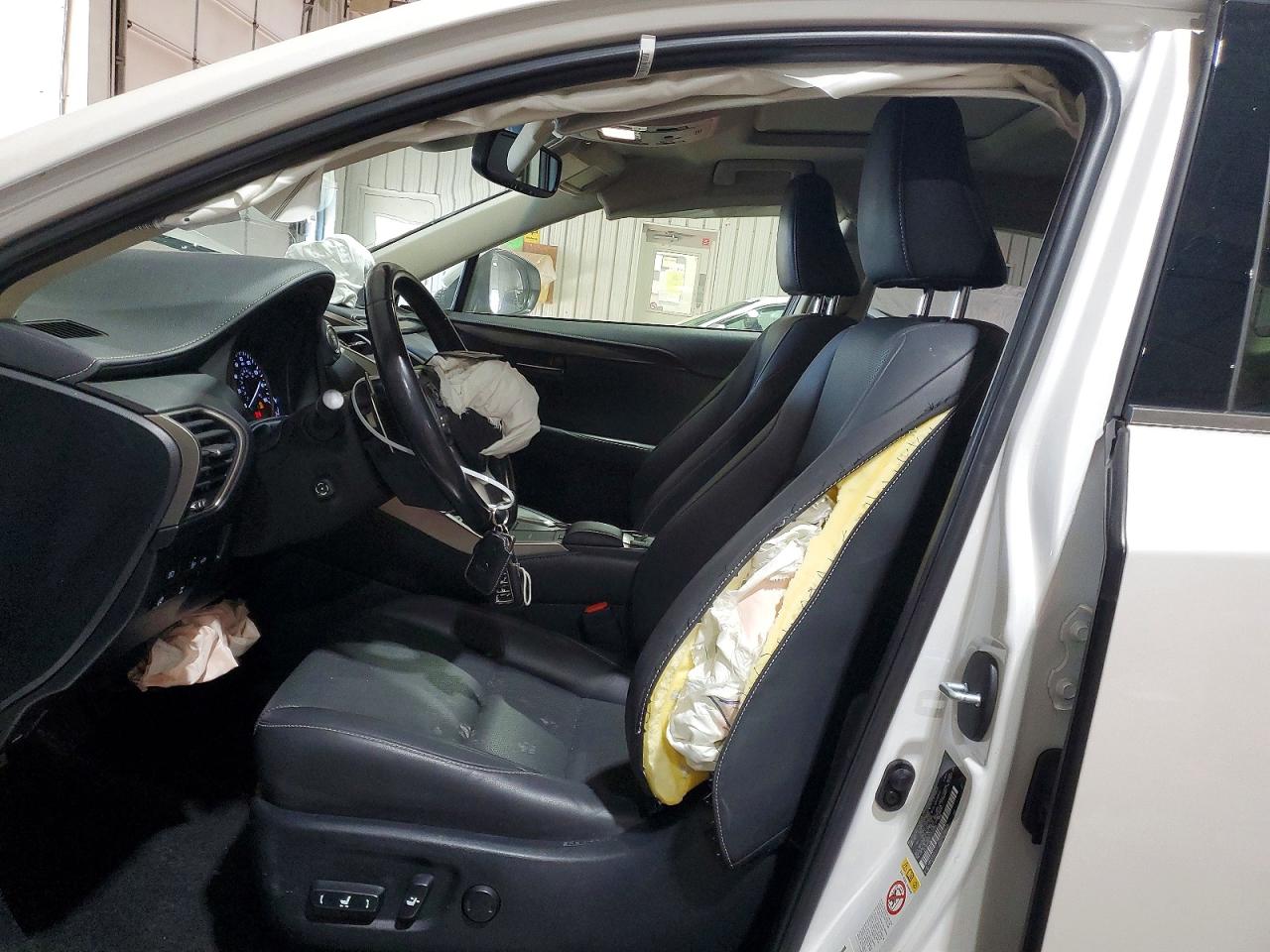 Lexus NX Base