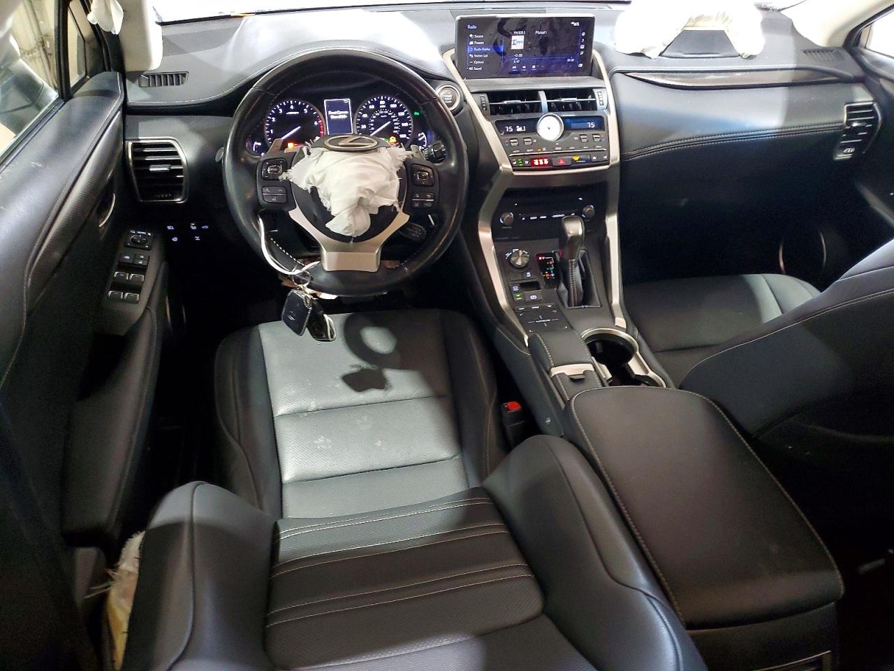 Lexus NX Base