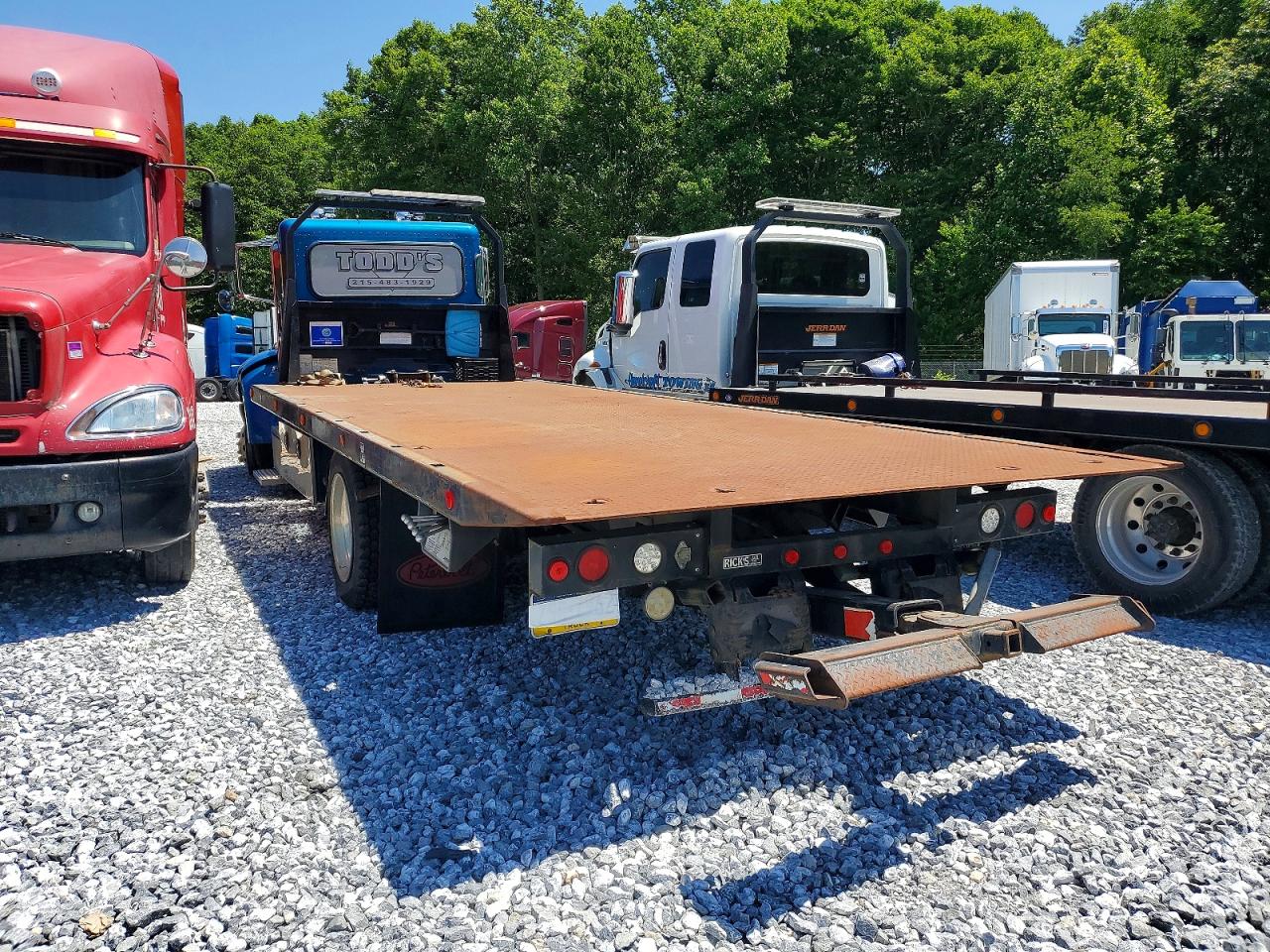 Peterbilt 337