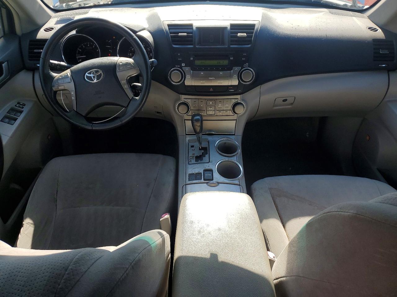 Toyota Highlander Sport