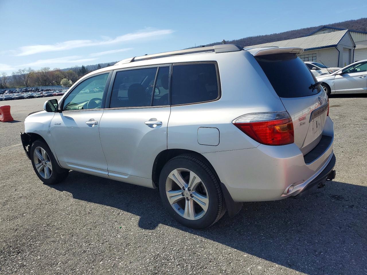 Toyota Highlander Sport