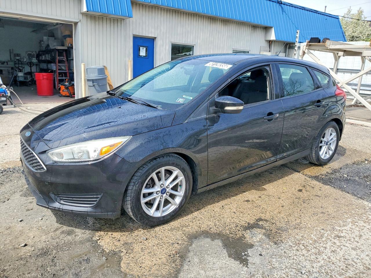 Salvage Ford Focus Image