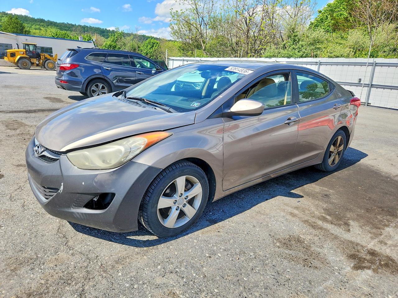 Salvage Hyundai ELANTRA Image