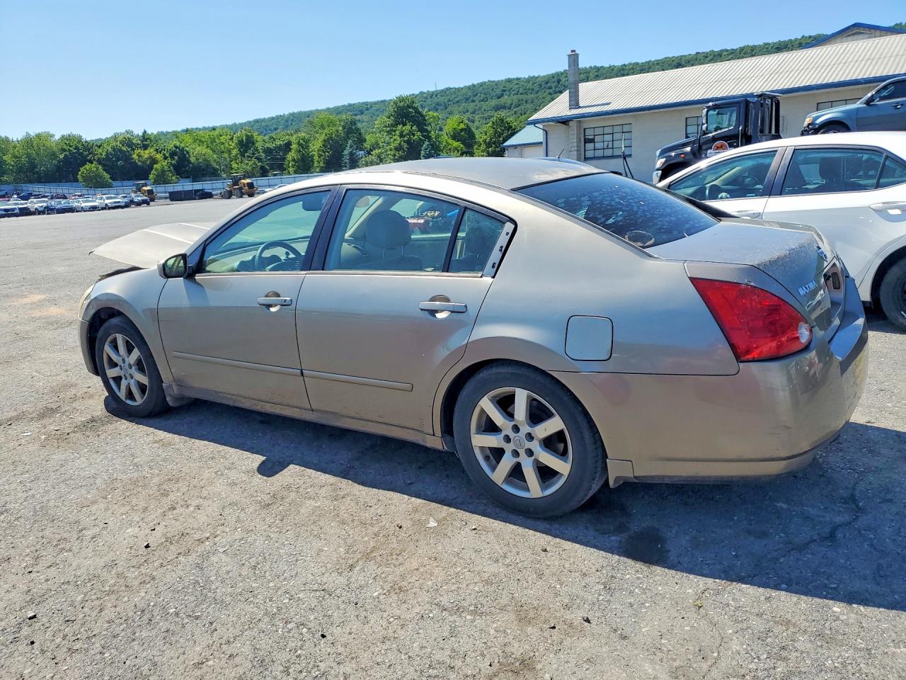 Nissan Maxima