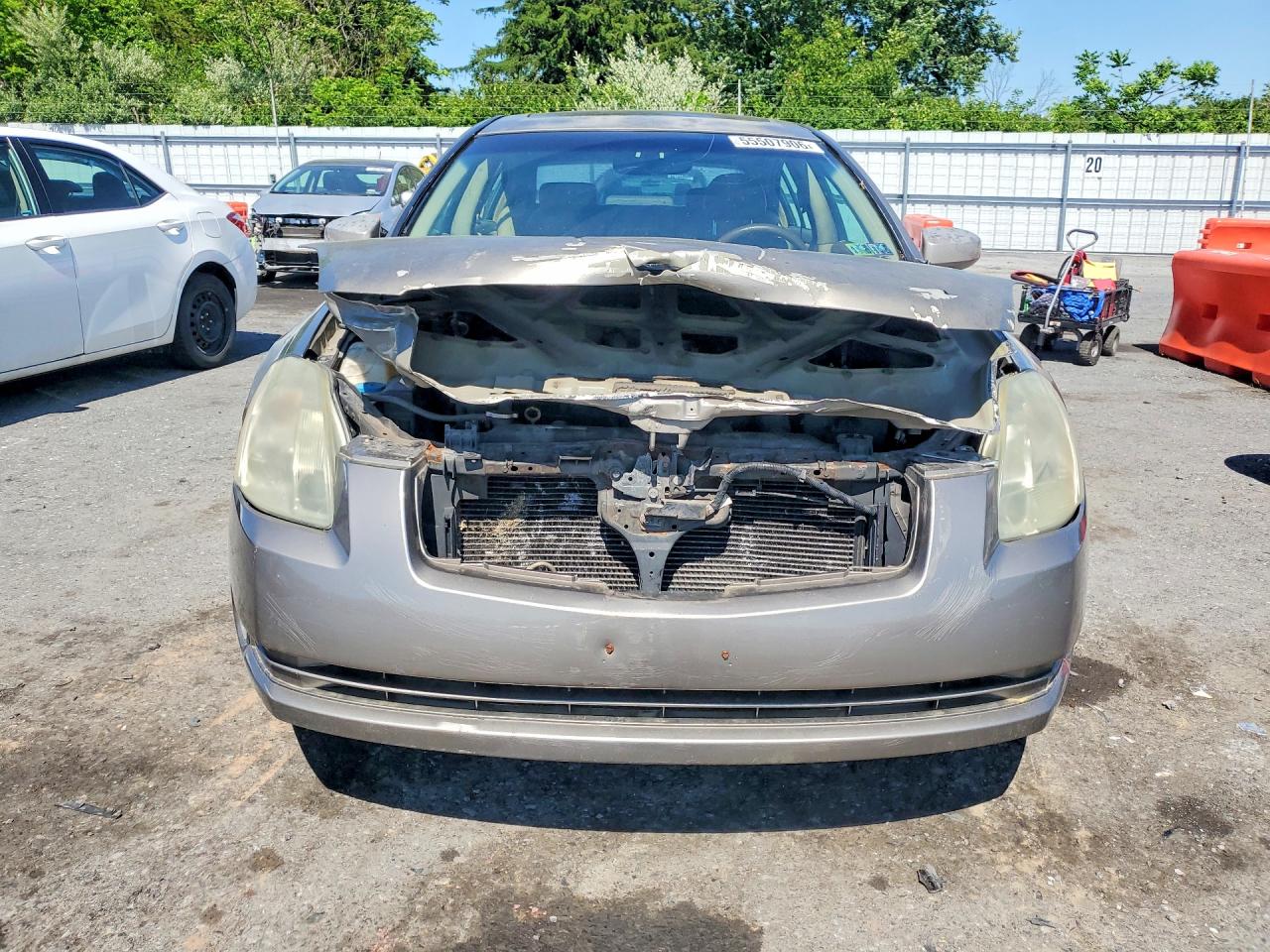 Nissan Maxima