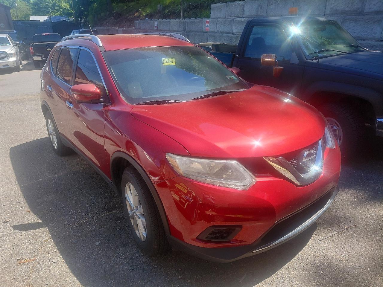 Salvage Nissan Rogue Image