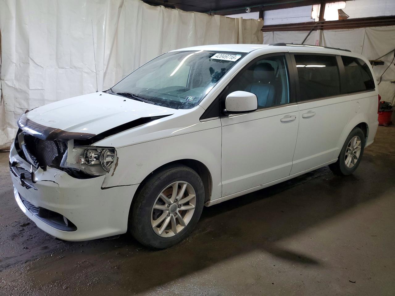 Salvage Dodge Caravan Image