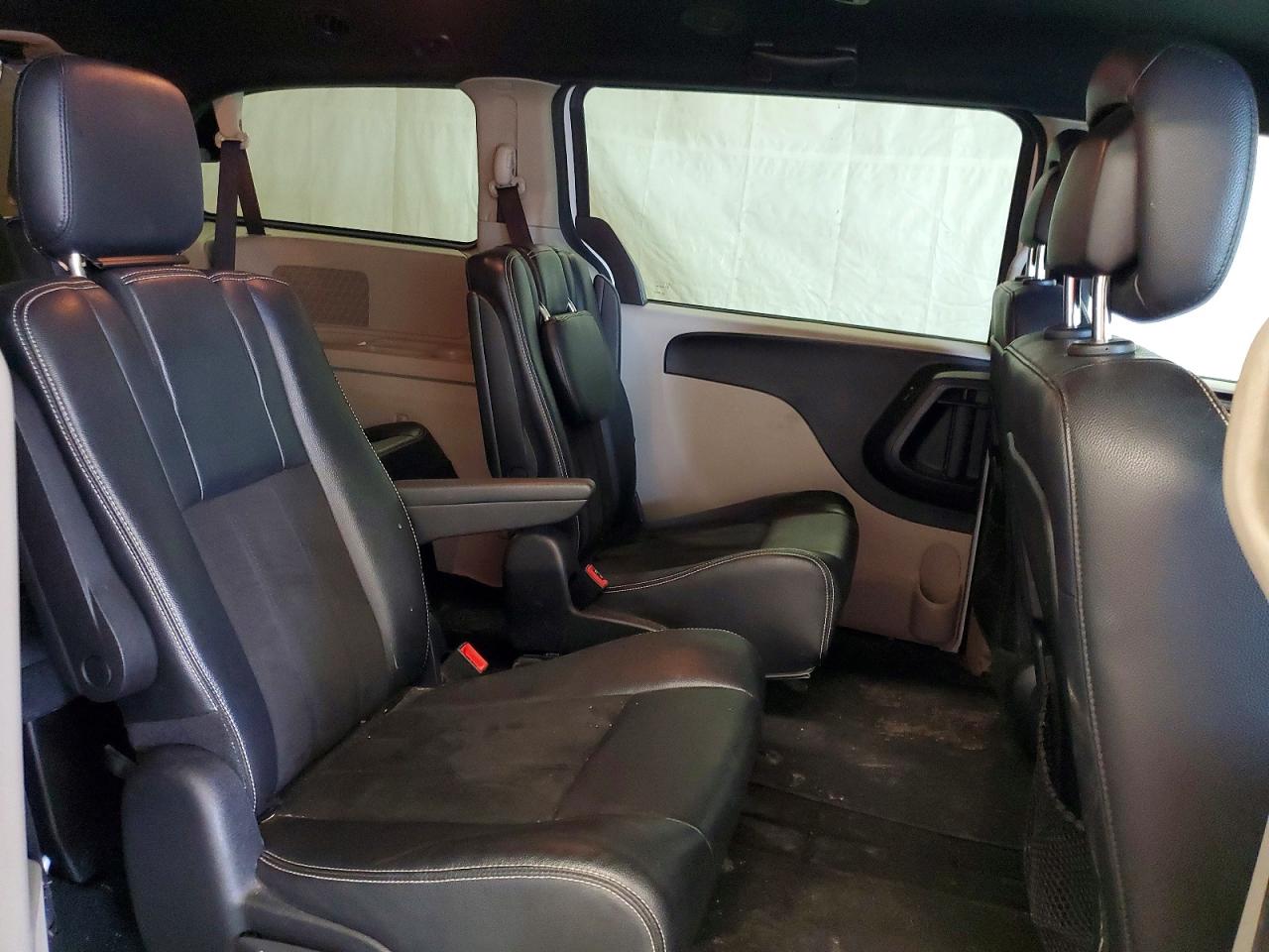 Dodge Caravan Sxt