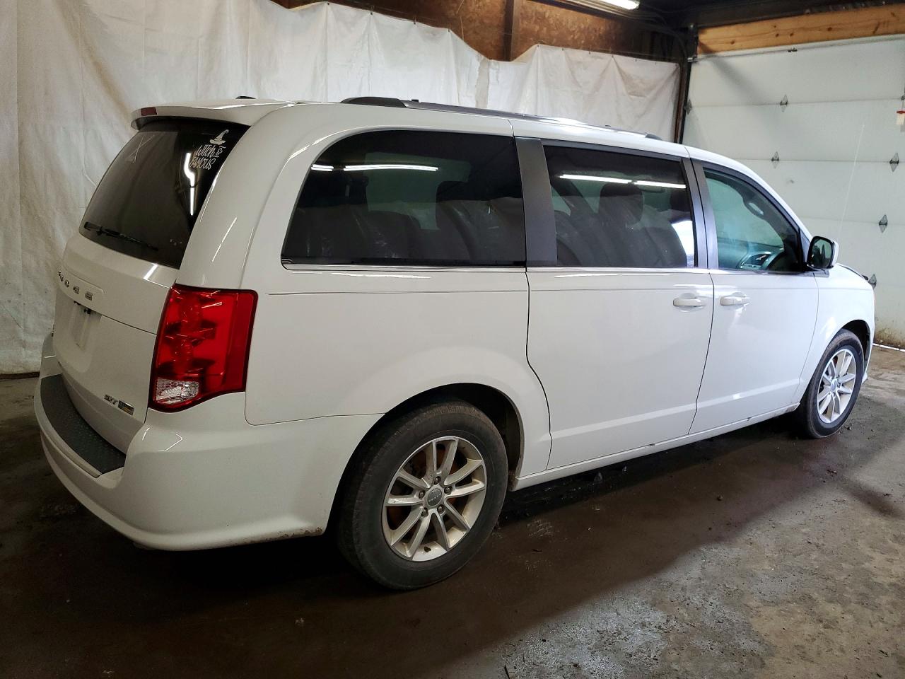 Dodge Caravan Sxt