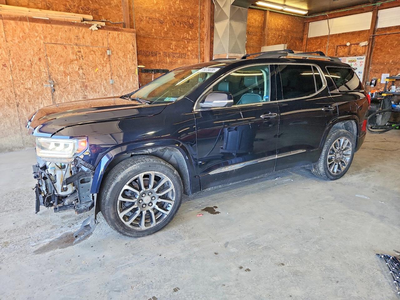 Salvage GMC Acadia Image