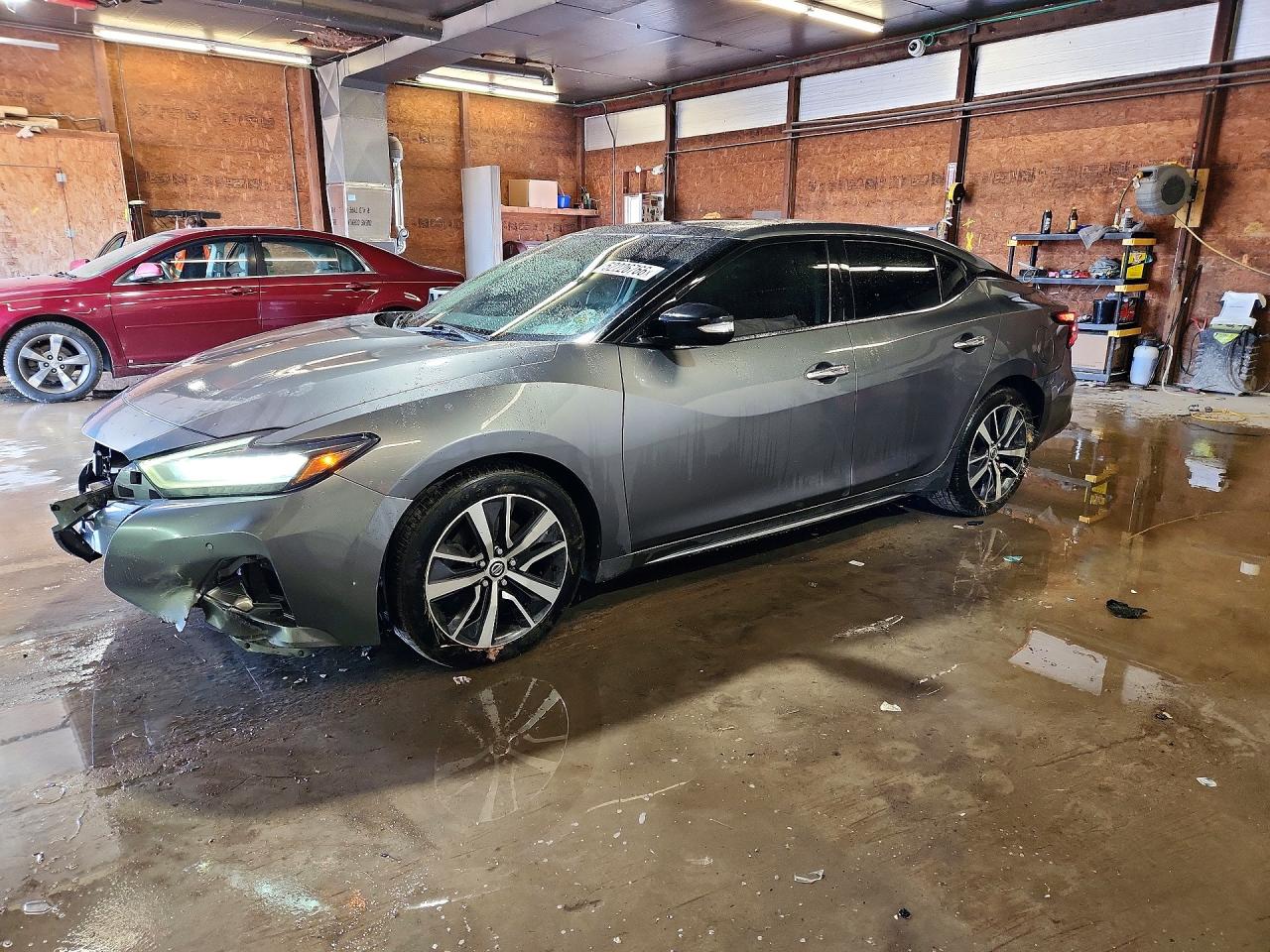 Salvage Nissan Maxima Image