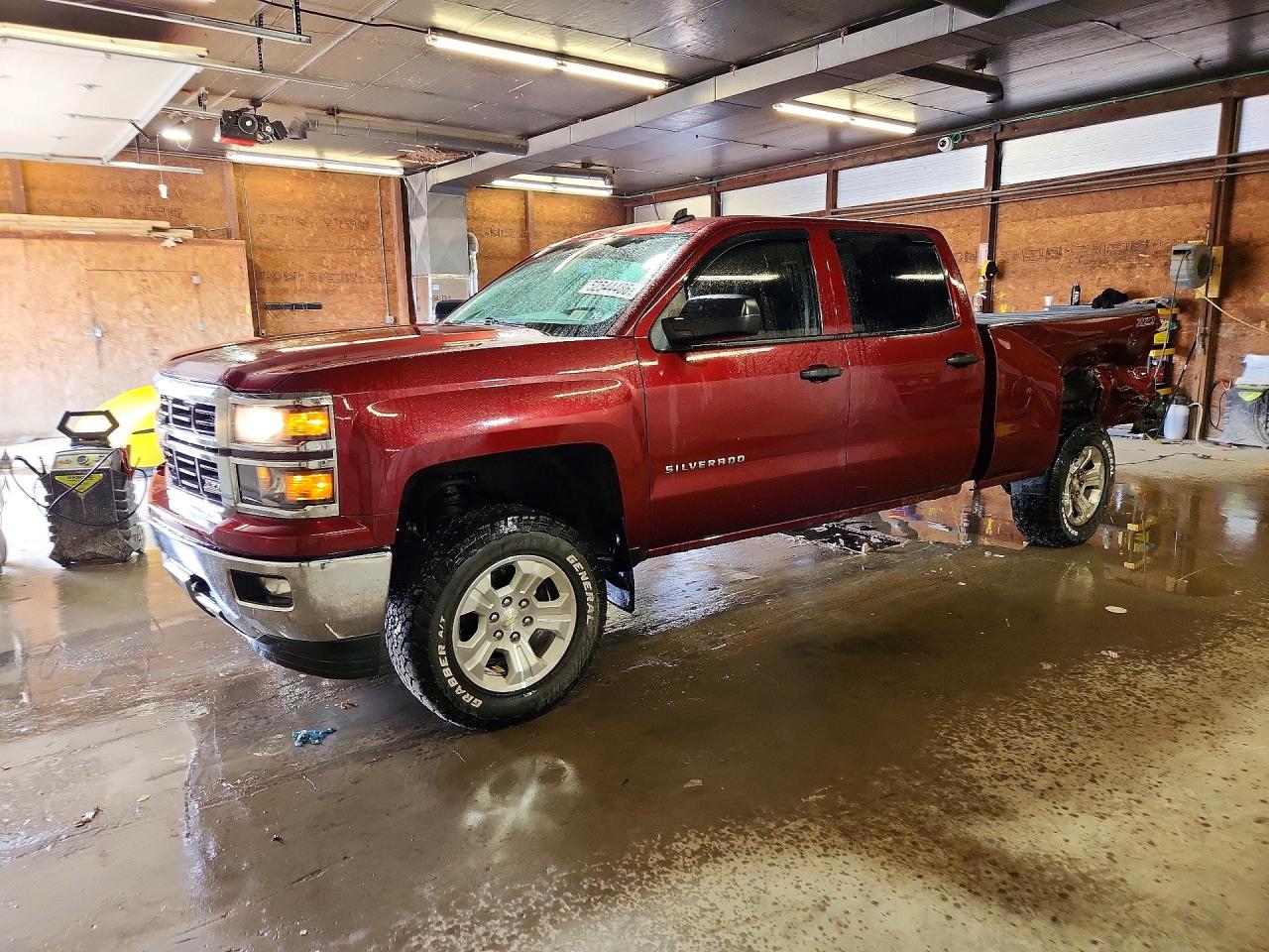 Salvage Chevrolet Silverado Image