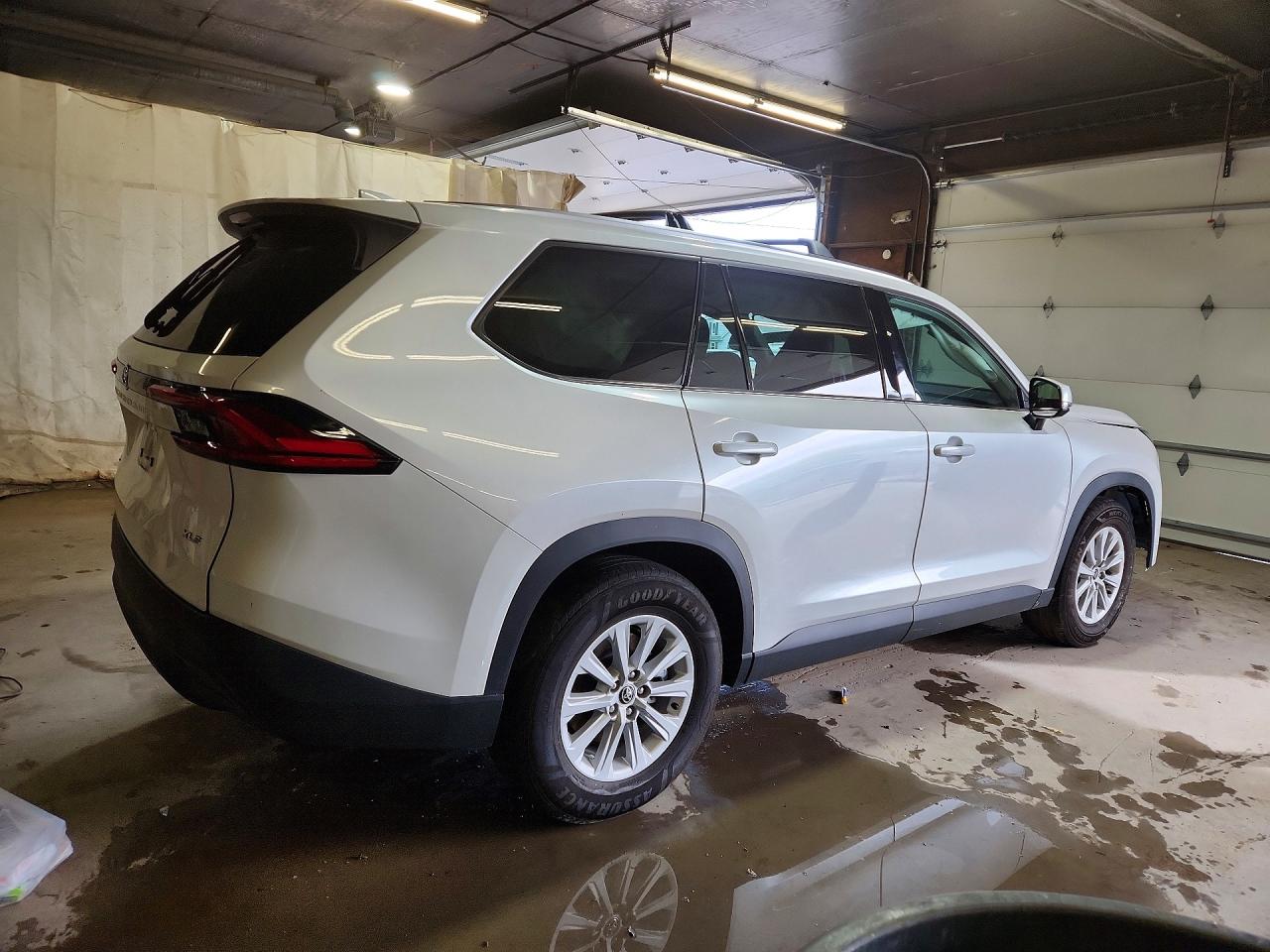 Toyota Grand Highlander Xle