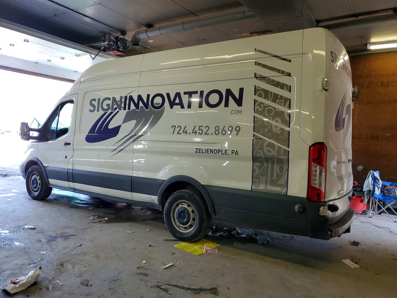 Ford Transit T-250