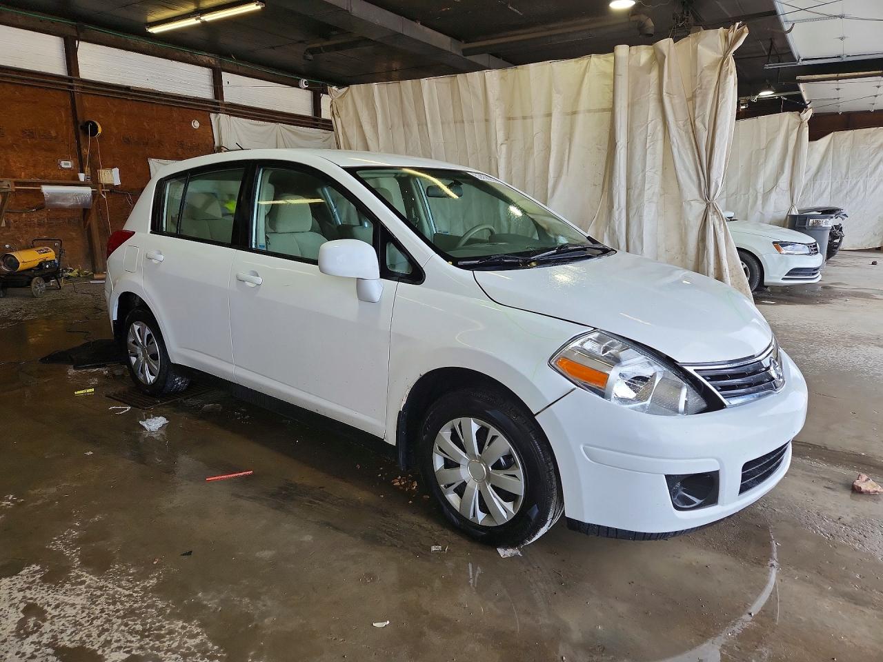 Nissan Versa 1.8 S
