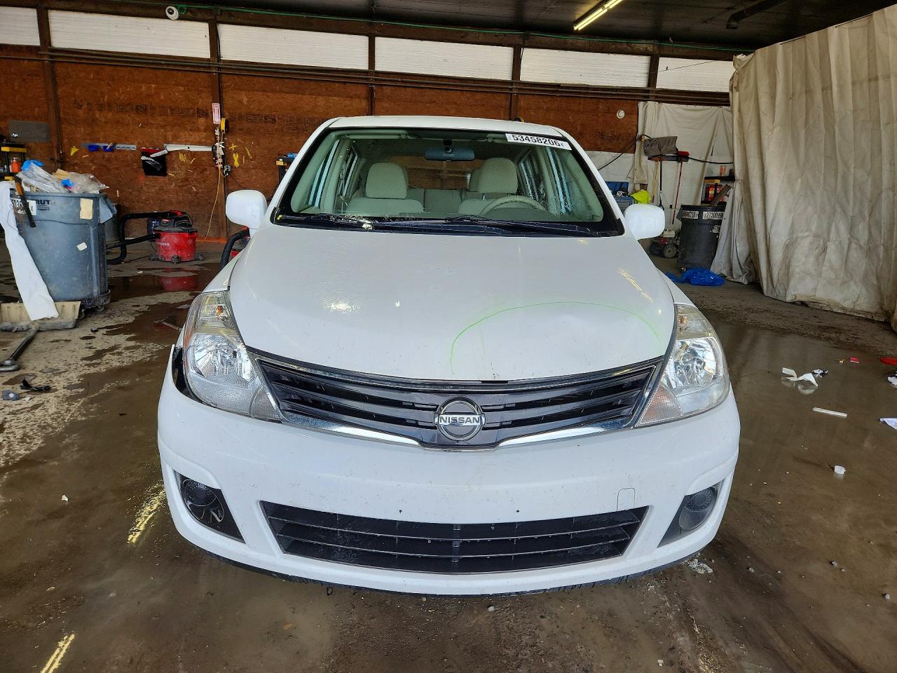 Nissan Versa 1.8 S