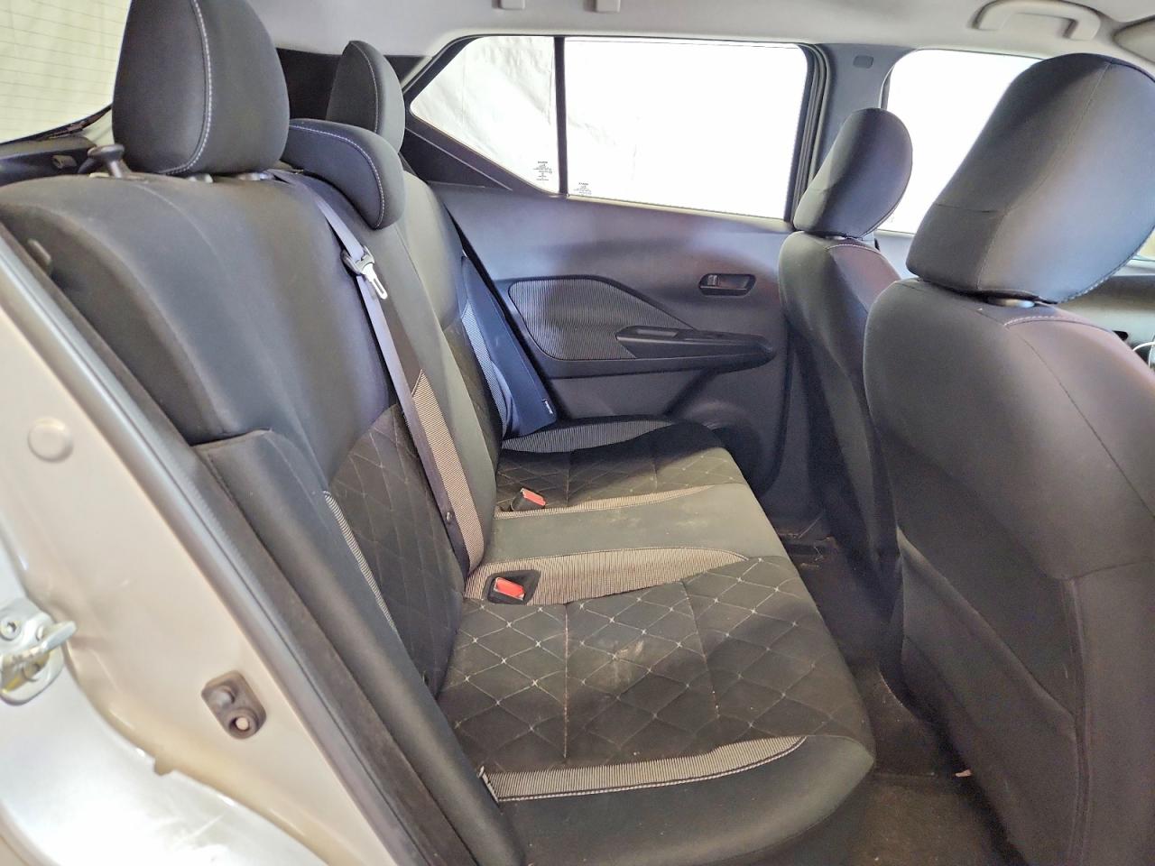 Nissan Kicks S