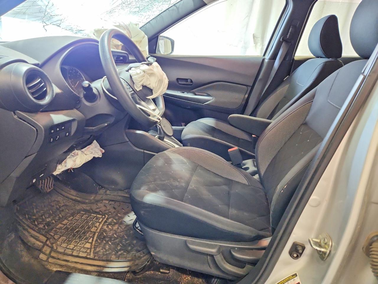 Nissan Kicks S