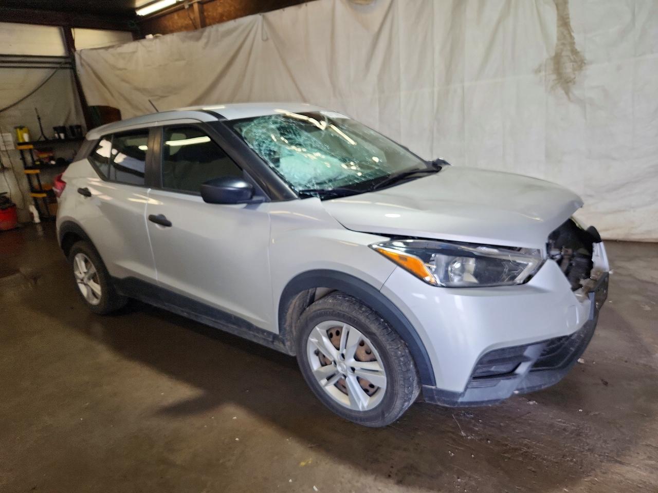Nissan Kicks S